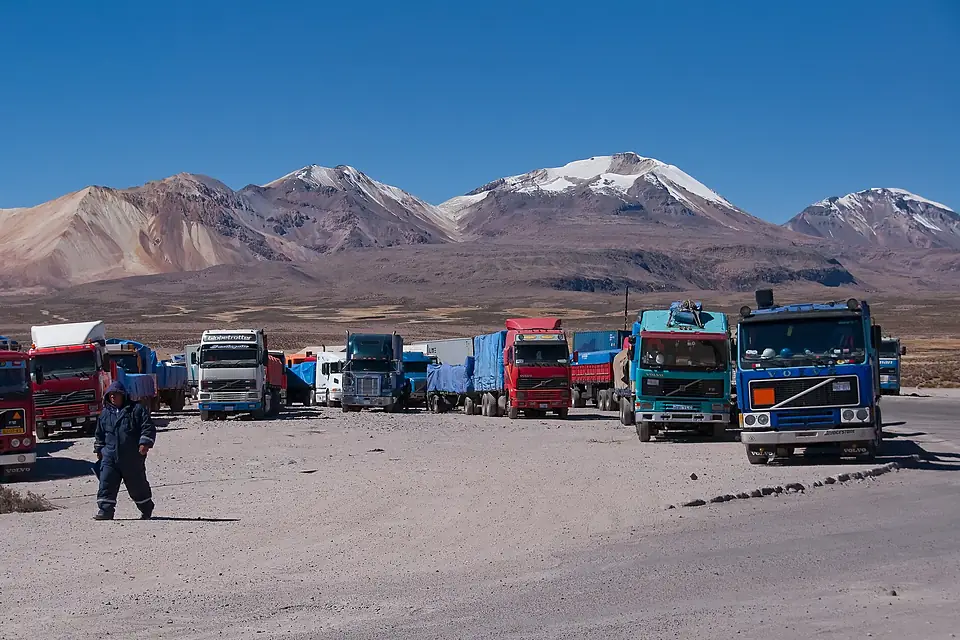 Trucks in Chungara–Tambo Quemado