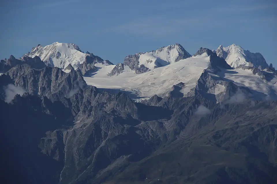 Aiguille d'Argentière, Plateau du Trient, Aiguille du Chardonnet and Aiguille Verte (20474586732)