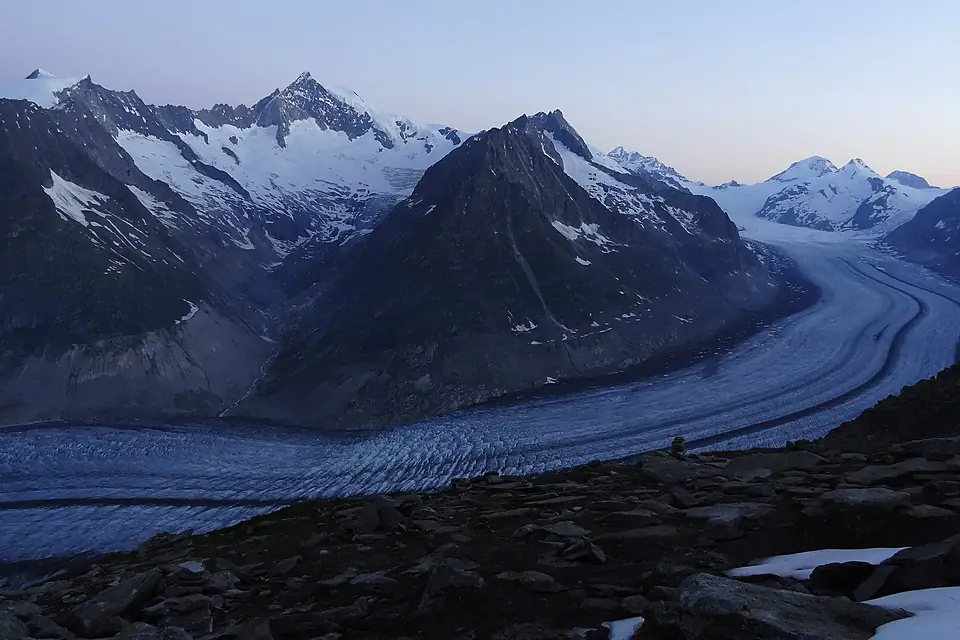 "Station Eggishorn's sight toward "Aletschhorn" on summer - panoramio