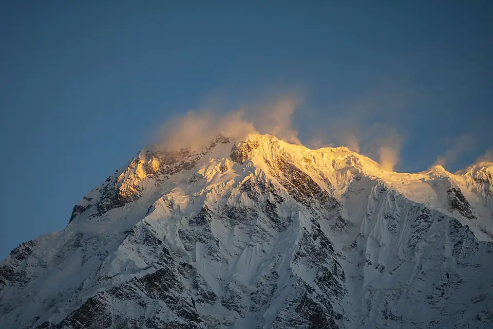 A morning view of MT. Annapurna 01