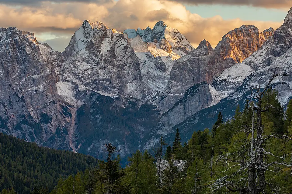 Bastioni, Antelao and others from the mountainside of Monte Popena, Auronzo di Cadore, Veneto, Italy, 2025 October