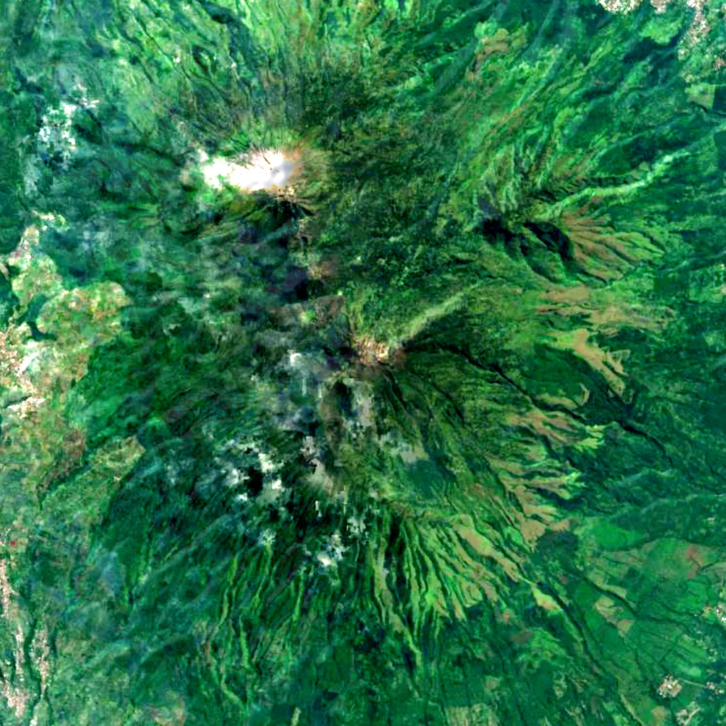Arjuno-Welirang seen from above (Sentinel-2)