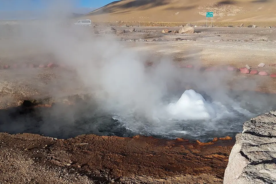 Atacama. Txile 2019 iraila. Geiserra 2