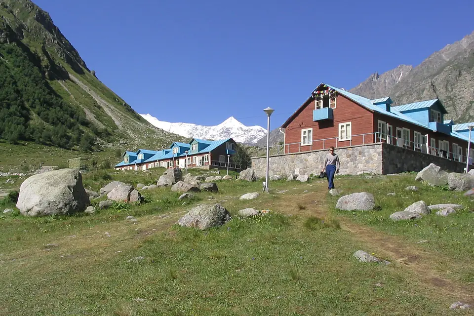 Bezengi-Gestola