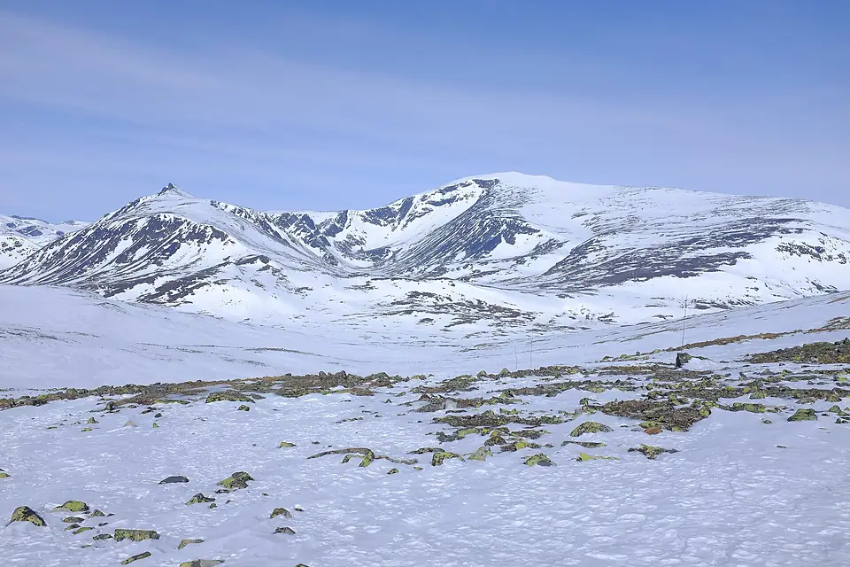 View from Hestbekken towards the Steinbudalen and Glittertinden in Jotunheimen
