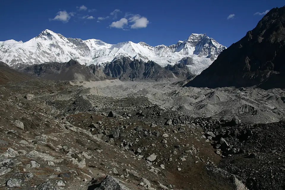 Gokyo surroundings-38-Ngozumpa-Gletscher-2007-gje