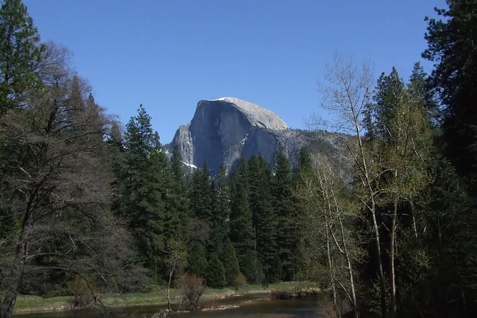 Half Dome Mountain - panoramio (1)