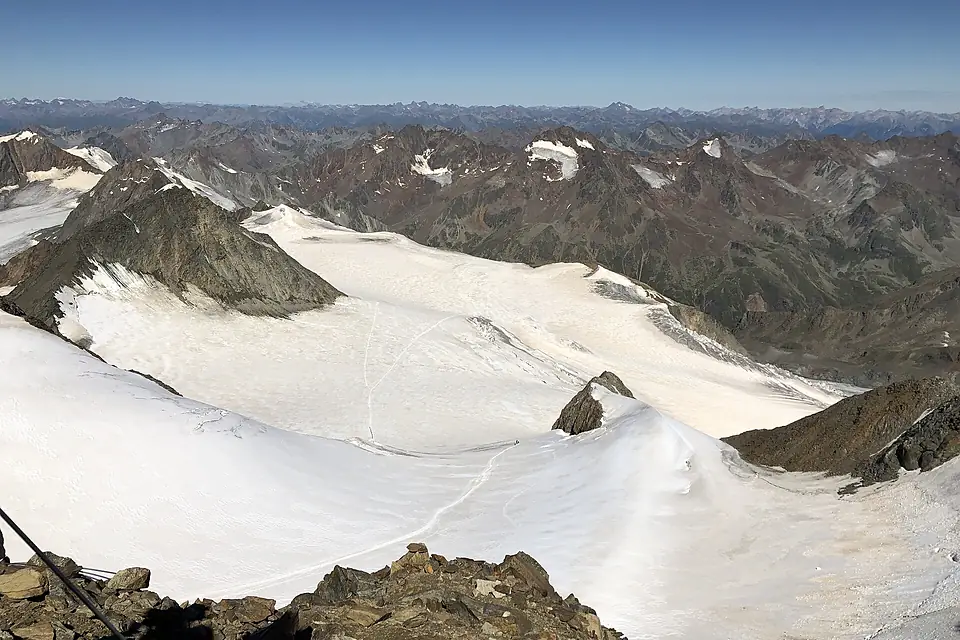 Gipfelblick Wildspitze auf Taschachferner