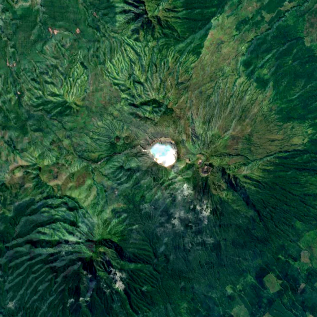 Ijen seen from above (Sentinel-2)