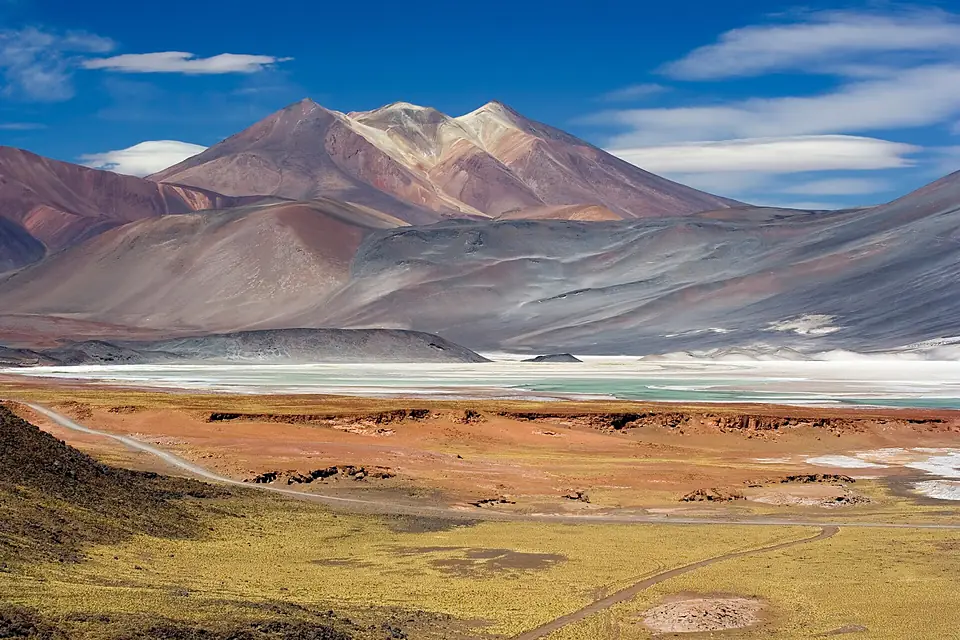 Miscanti Lagoon near San Pedro de Atacama Chile Luca Galuzzi 2006 edit