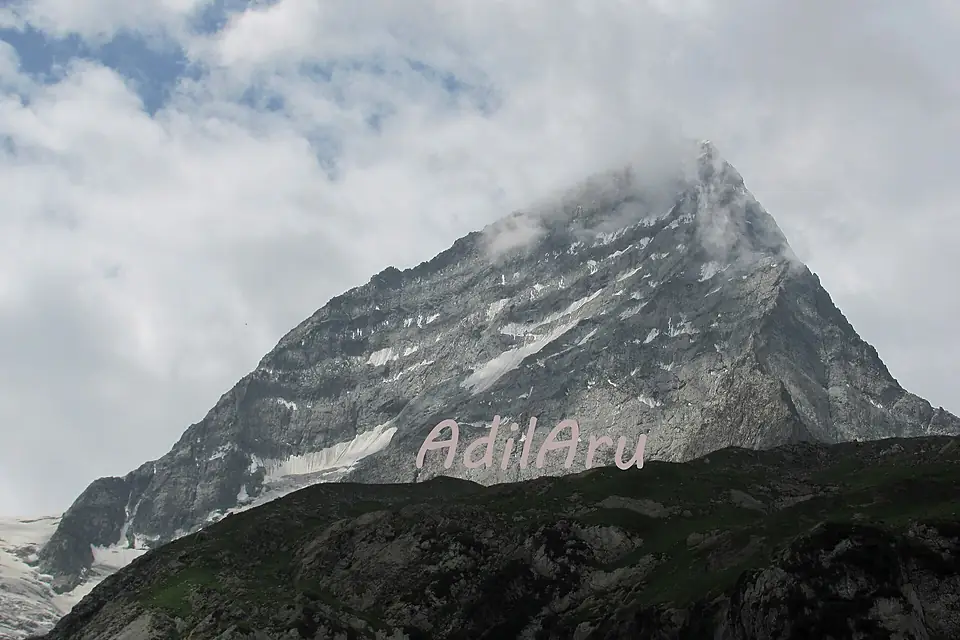 Mt.Kolahoi(5425m) Highest Mountain Peak of Kashmir Valley.It is also called Matterhorn of Kashmir because it is like The Mt.Matterhorn of Swiss