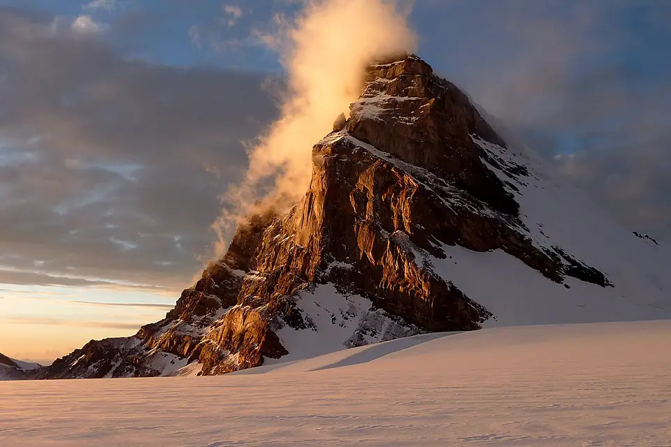 Kun Summit Sunset
