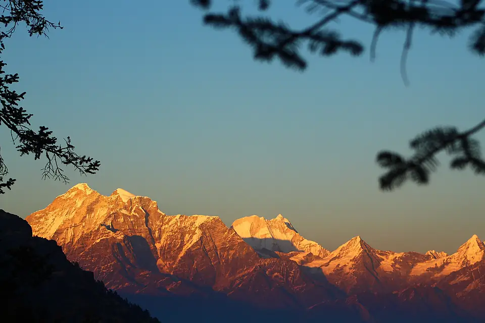 Golden Mountain Range