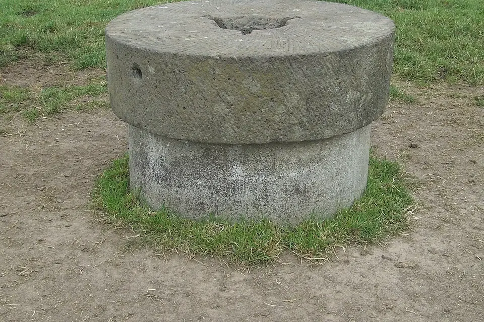 Møllehøj millstone