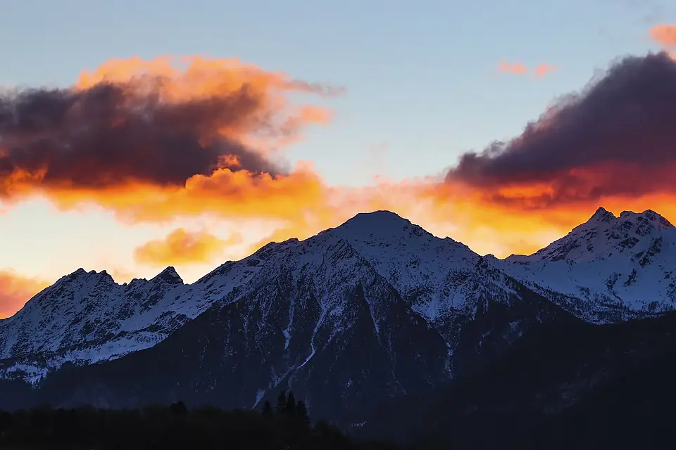 Alba sul monte Emilius