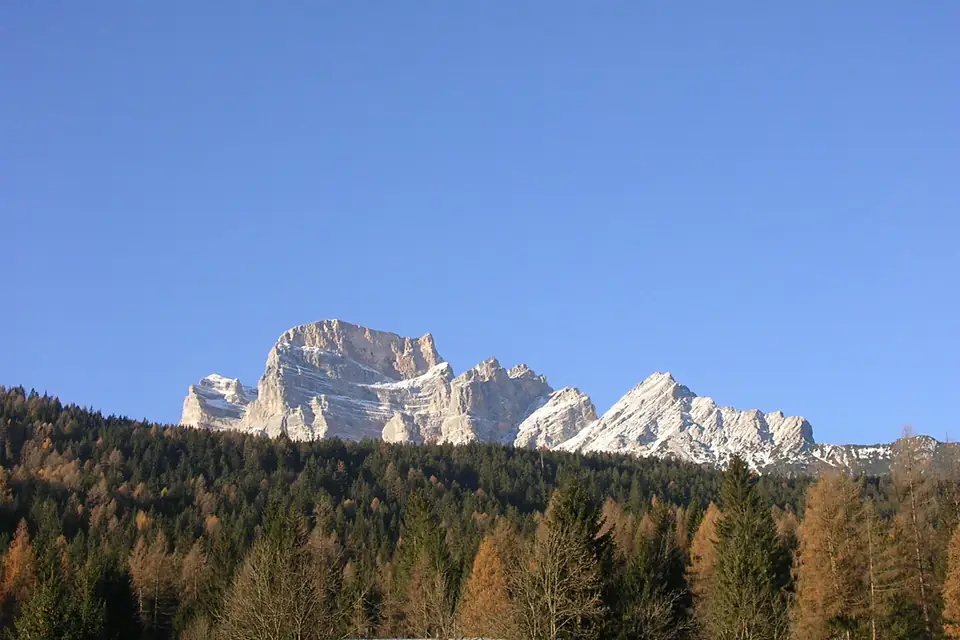 Il monte Pelmo da Villanova di Borca di Cadore