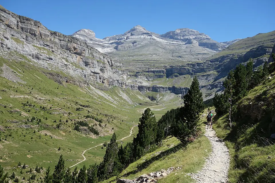 Monte Perdido (3 355 m), Senda de los Cazadores