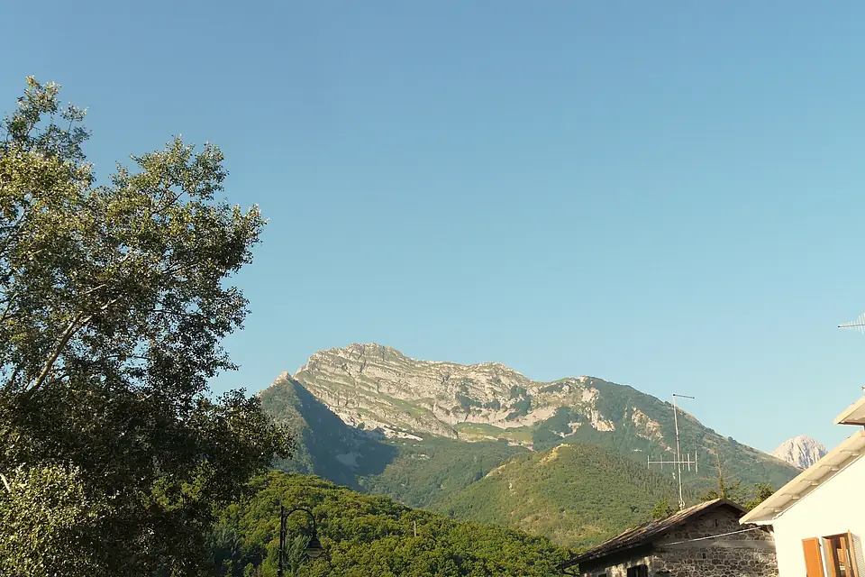Gramolazzo (Minucciano)-monte Pisanino1