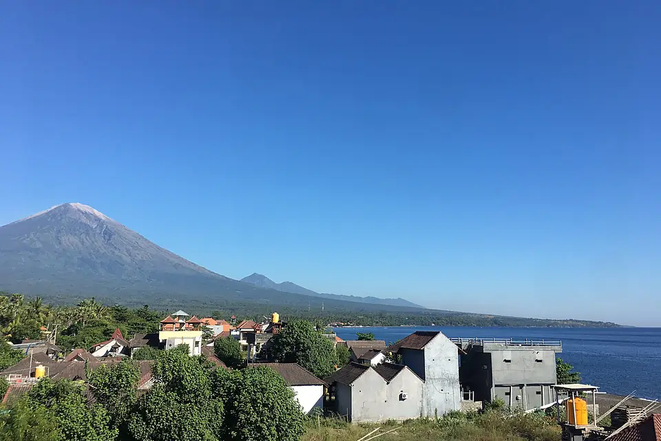 Mt. Agung meets the sea 2