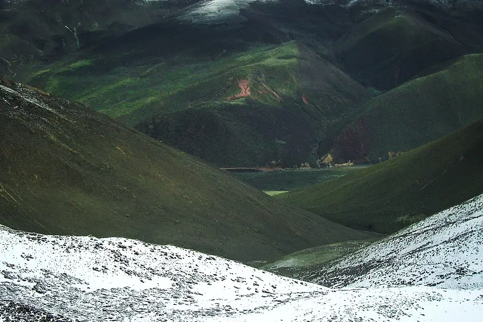 Gongga - 4800 m - horse-riders