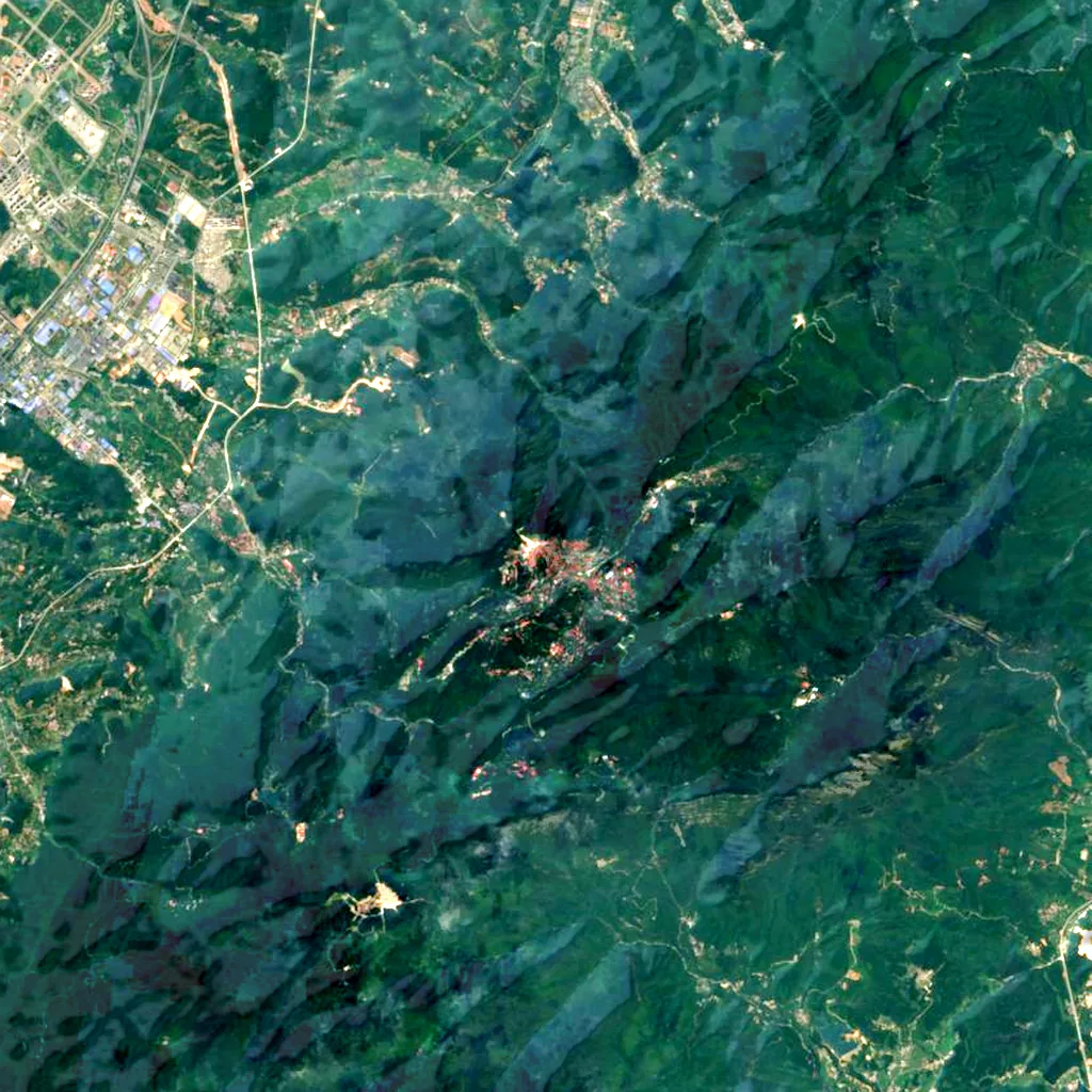 Mount Lu seen from above (Sentinel-2)