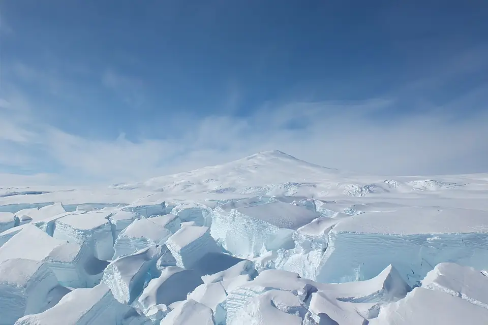 Mount Melbourne in Antarctica - 2017-01-19