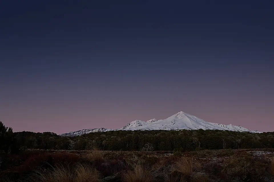 Alpenglow on Ruapehu (52285020607)