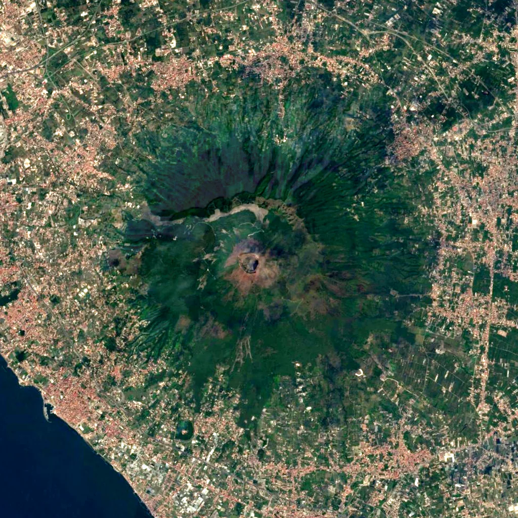 Mount Vesuvius seen from above (Sentinel-2)