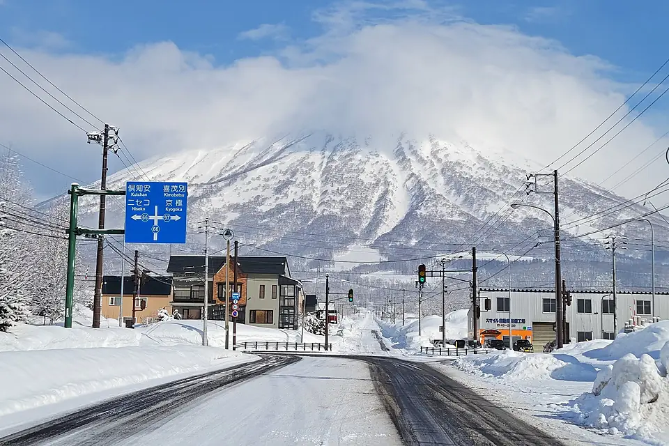Mt. Yotei in snow (53370261284)