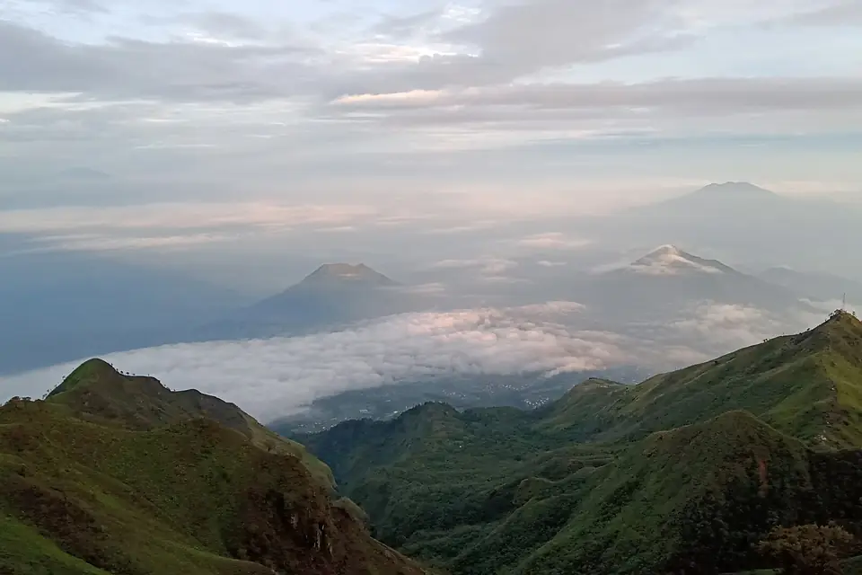 Andong telomoyo dari merbabu