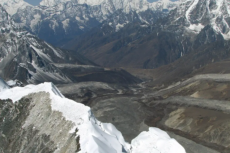 Nepal - Island Peak - 022 - looking down the valley and Lhotse Gl to Chukkhung (4435479954)