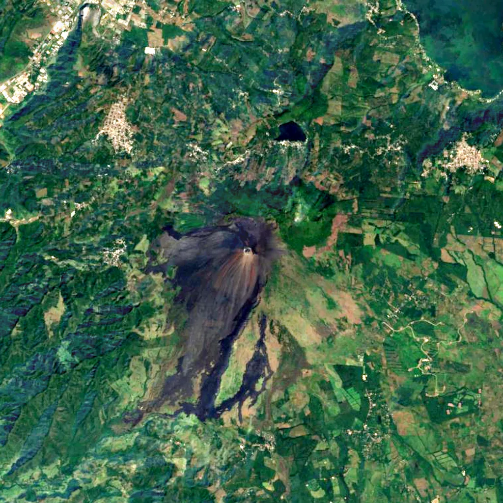Pacaya seen from above (Sentinel-2)