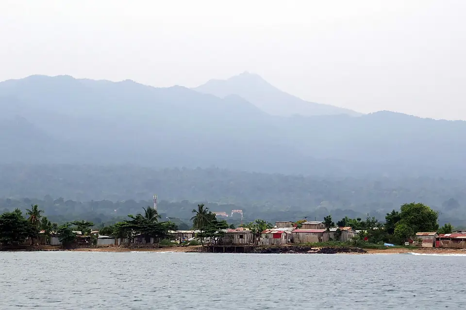 Côte nord-est de l'île de São Tomé (6)