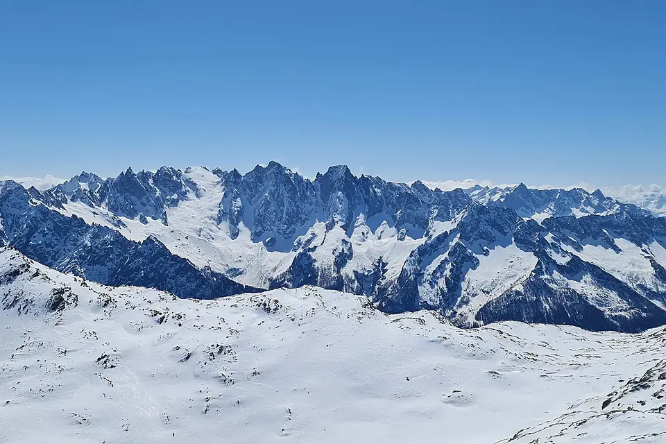 Bergeller Alpen as seen from Gletscherhorn (Oberhalbsteiner Alpen)
