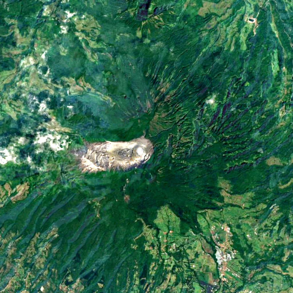 Poás Volcano seen from above (Sentinel-2)