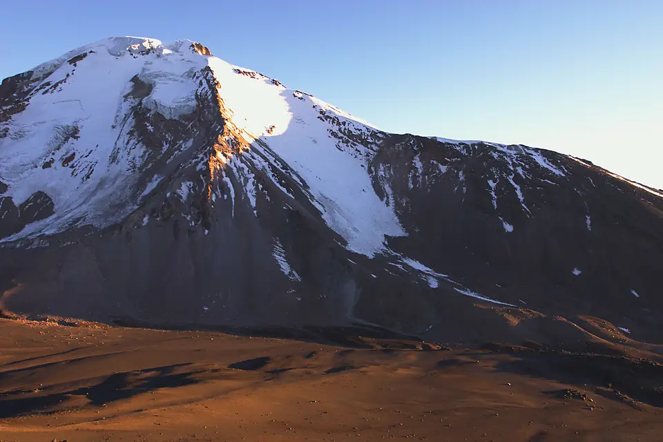 Pomerape-from-parinacota-slopes