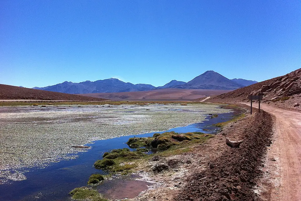 Road and Vado Putana, with Putana volcano in the background-i---i- (5897605256)