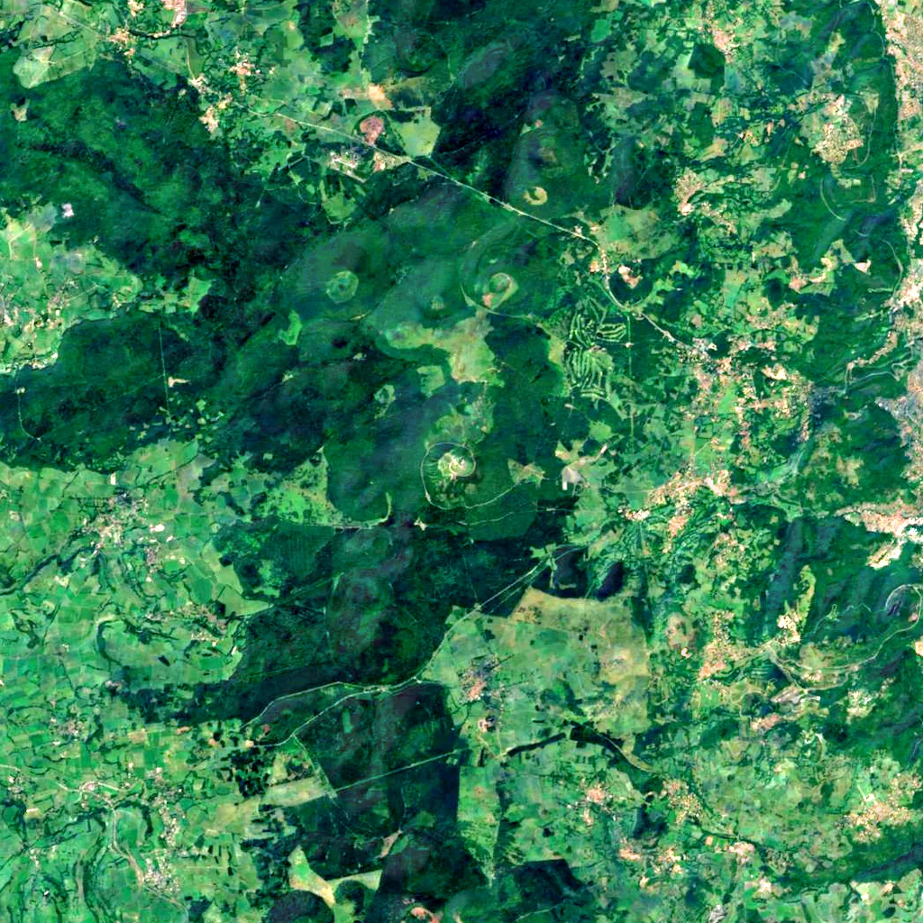 Puy de Dôme seen from above (Sentinel-2)