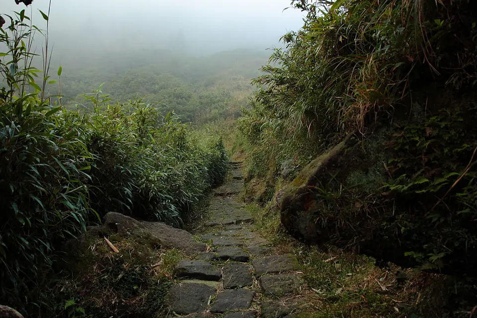 Cising mountains, Yangmingshan National Park (七星山山腰) - panoramio (1)