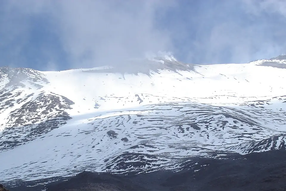 Eruptionen am Sangay (Blick auf die Südflanke)