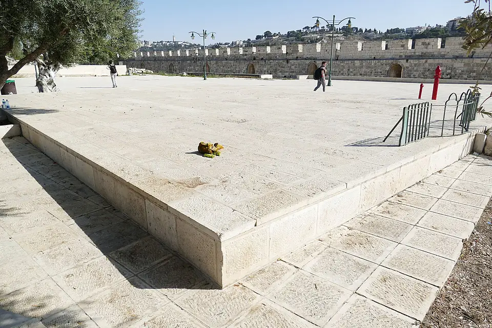 Jerusalem-Temple-Mount-KTM-0869