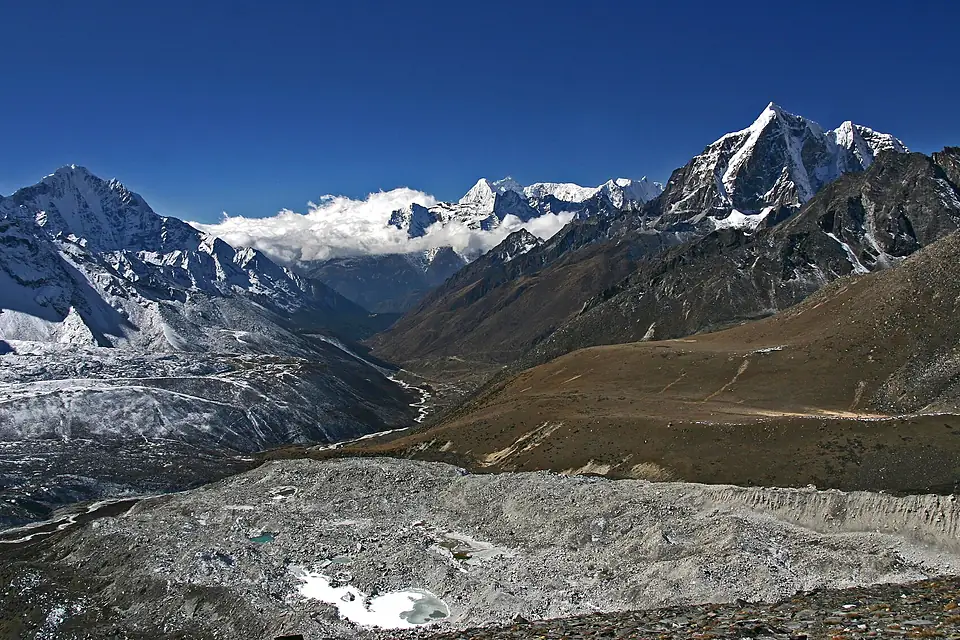 Chhukung Ri-230-Gletscher-Imja Khola-Taboche rechts-2007-gje