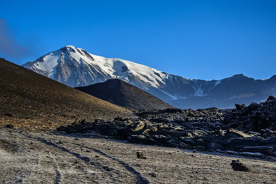 Kamchatka Lava in front of Tolbachik (20619663995)