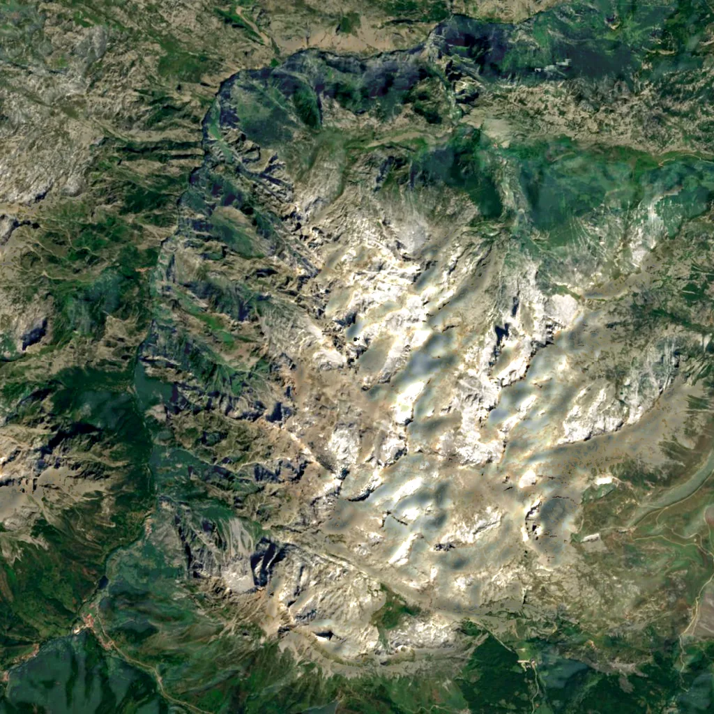 Torre Cerredo seen from above (Sentinel-2)