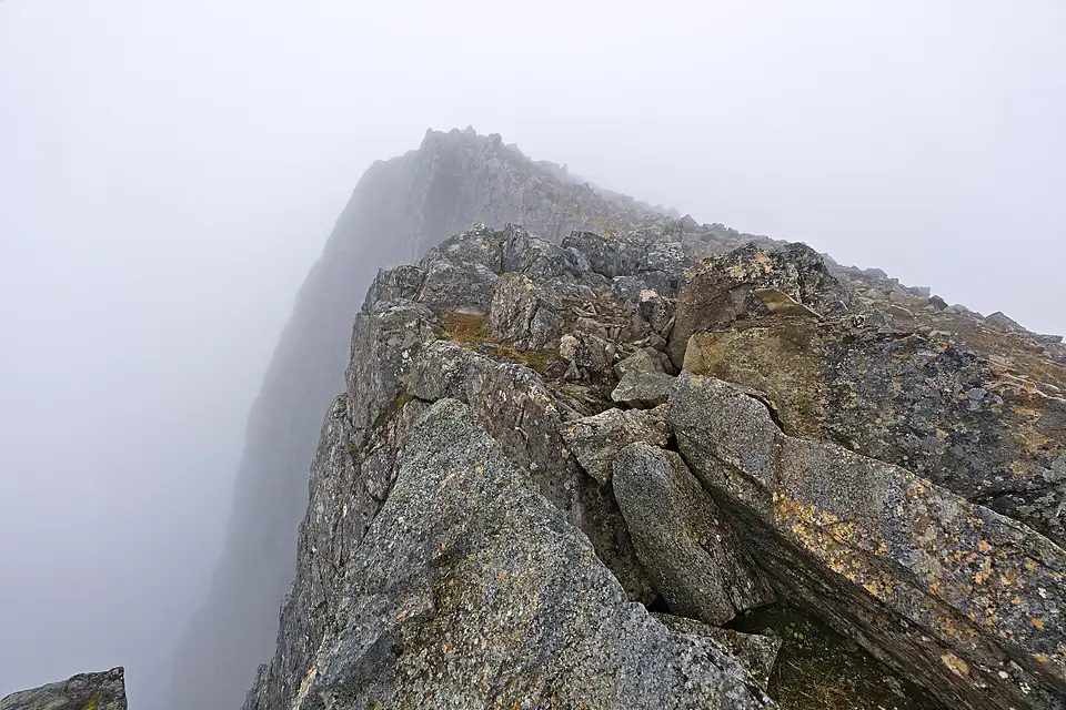 Summit area of Tromsdalstinden 2022-09-07 01
