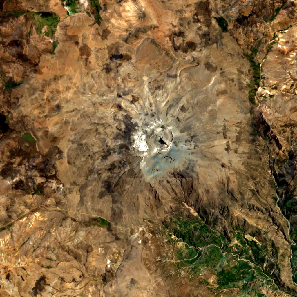 Ubinas seen from above (Sentinel-2)