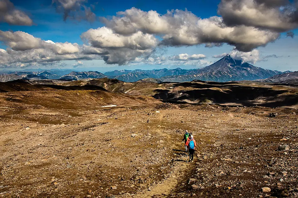 Kamchatka Clouds over Volcano Vilyuchinsky (16908402082)
