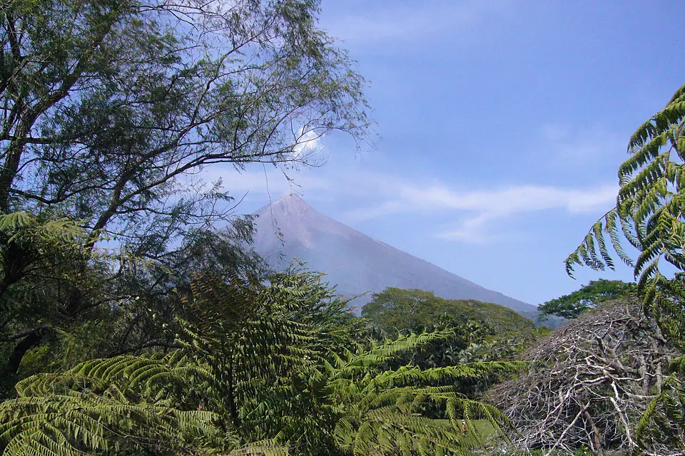 130303 volcan de fuego luis figueroa
