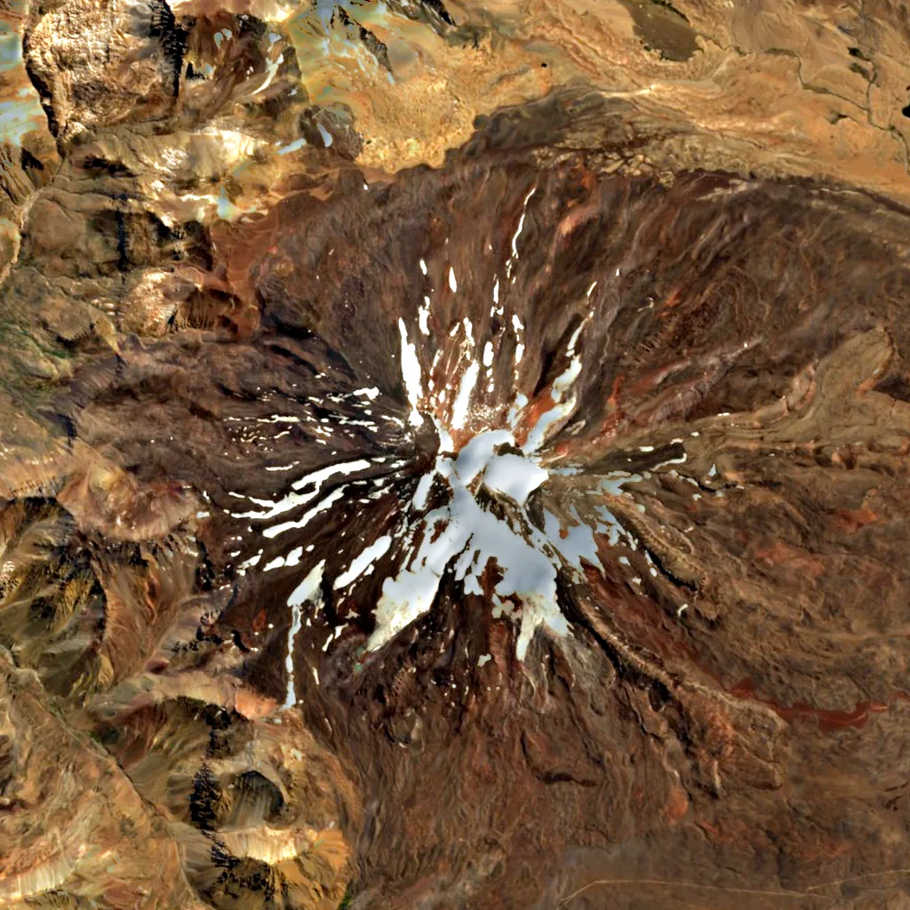 Volcán Maipo seen from above (Sentinel-2)