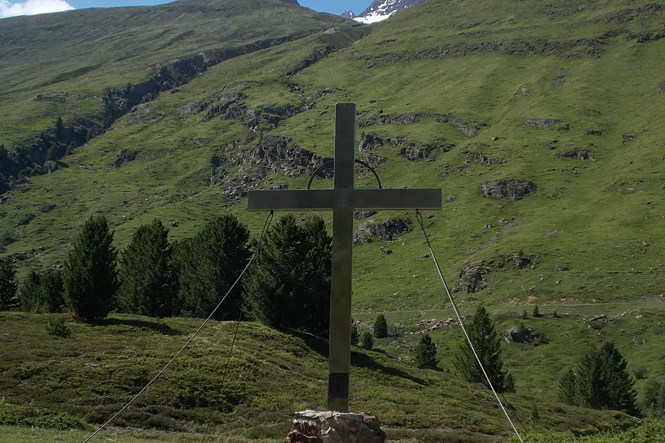 Altes Gipfelkreuz der Wildspitze